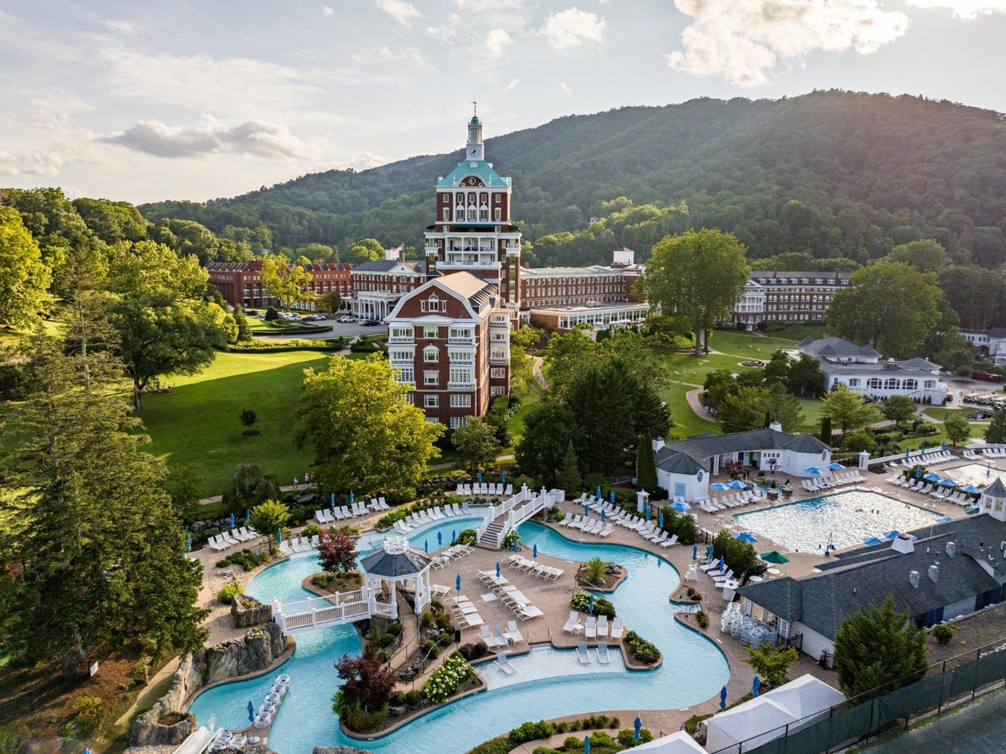 The Omni Homestead Resort & Spa Hot Springs Extérieur photo