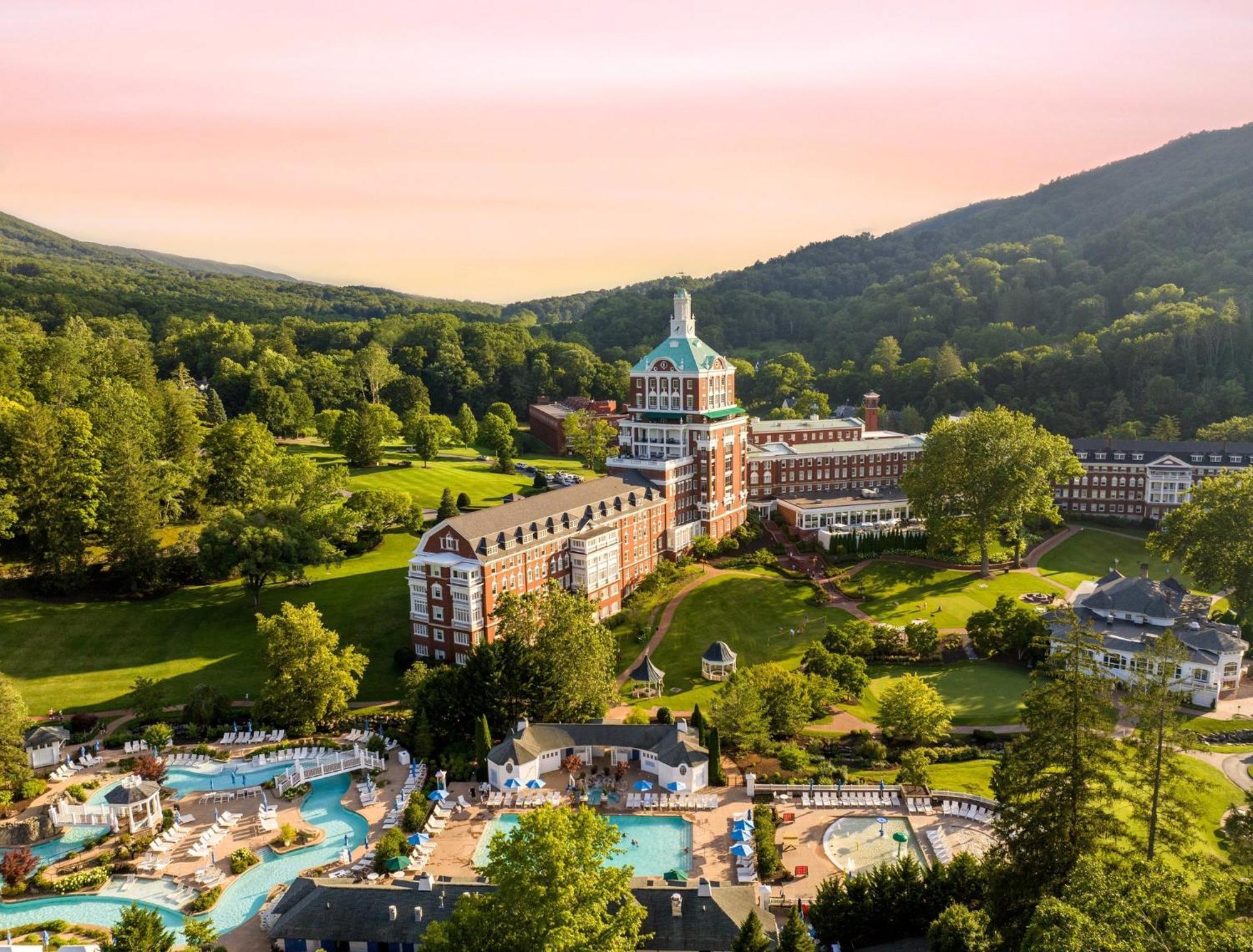 The Omni Homestead Resort & Spa Hot Springs Extérieur photo